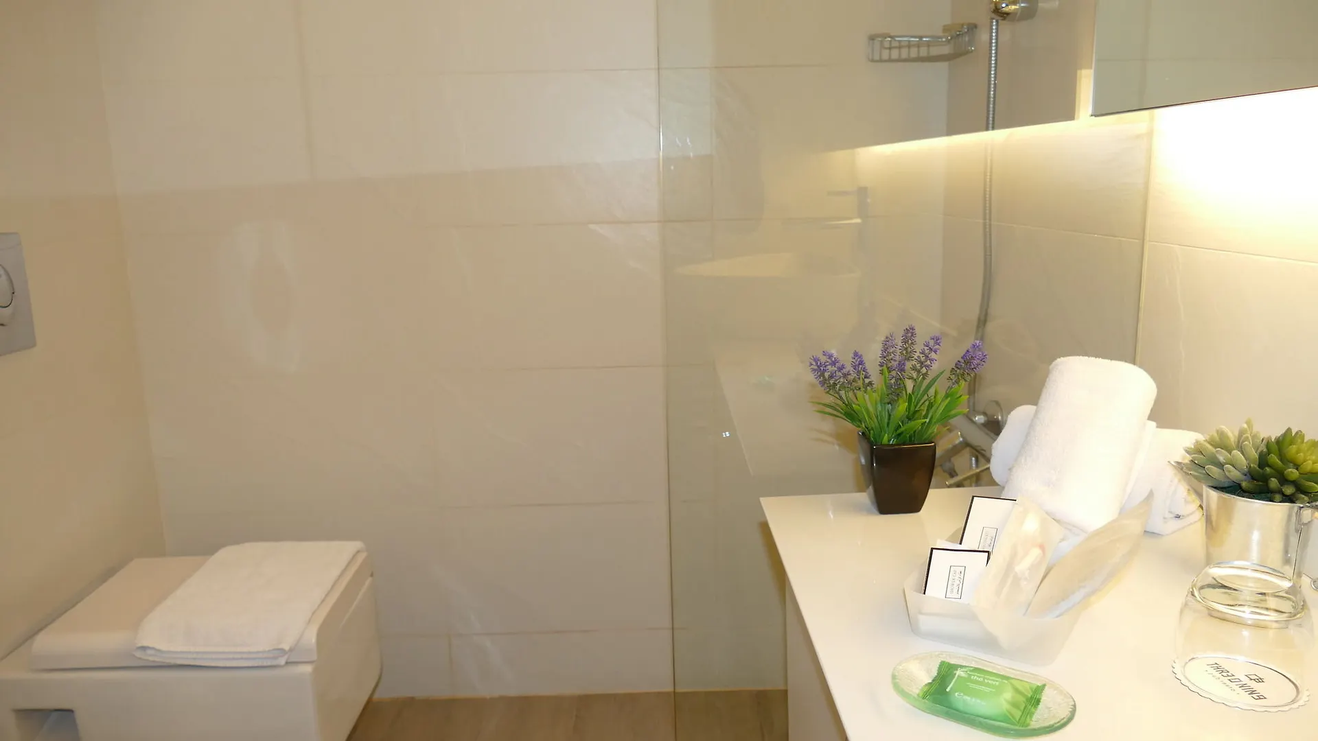 Отель Three O Nine Urban House Бейрут